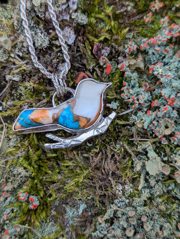 Matrix Kingman Turquoise and Spiny Oyster Bird Necklace