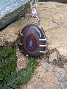 Giche Gumee Agate Prong Pendant